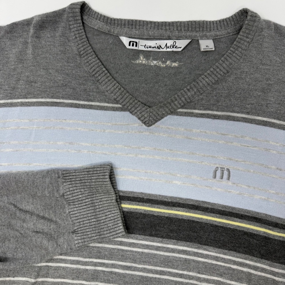 Travis‎ Mathew Mens XL Gray Striped V-Neck Pullover Golf Sweater Rayon Blend